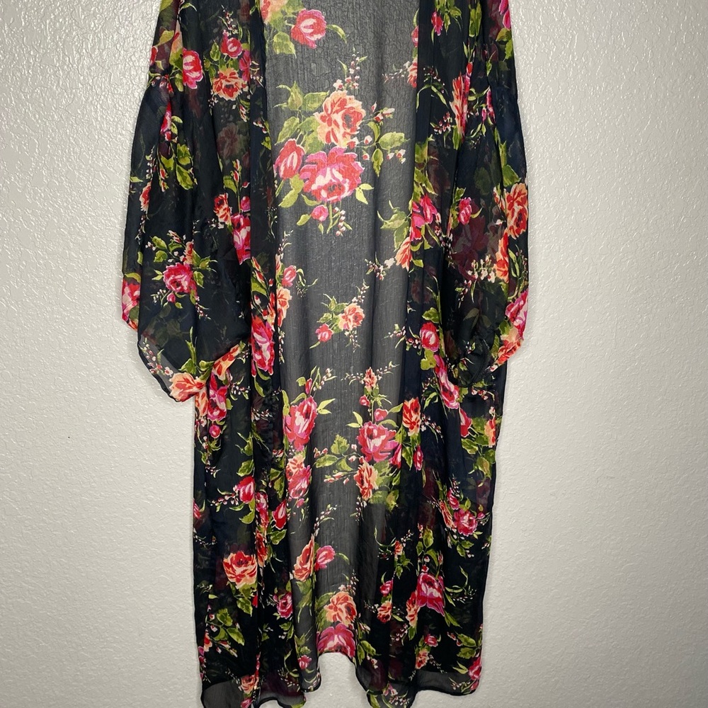Dizzy gal black kimono with flower design